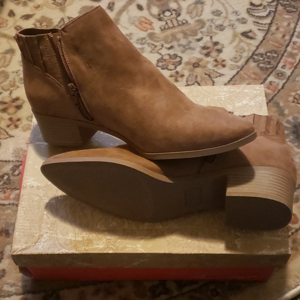 Ankle boots